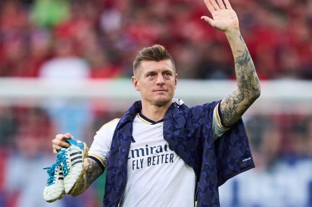 1729610516329018082.jpg kroos.jpg